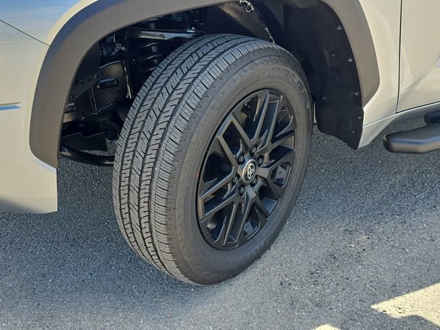 New 2026 Toyota Tundra Limited AWD/4WD image 32