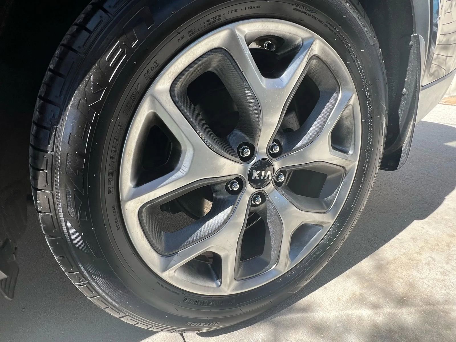 Used 2019 Kia Sorento EX image 19