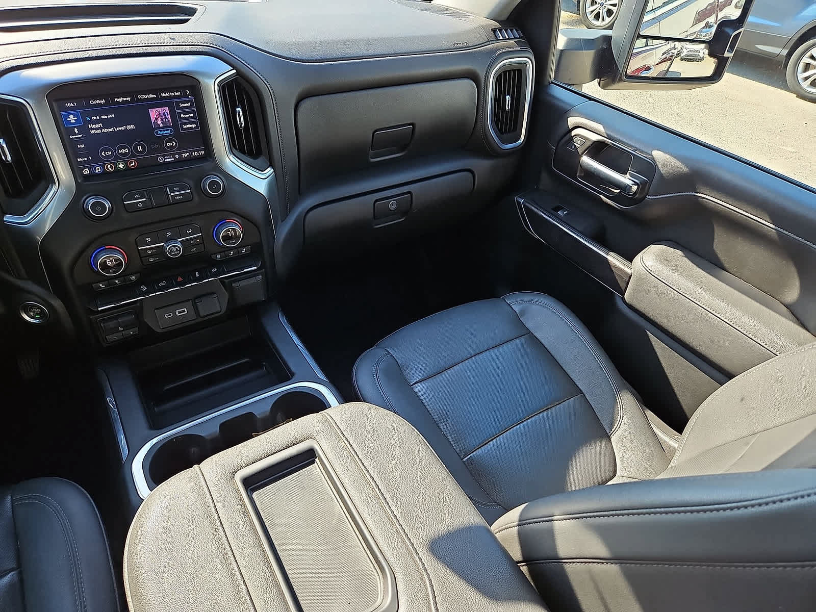 Used 2022 Chevrolet Silverado 2500 LTZ w/ LTZ Convenience Package AWD/4WD image 12