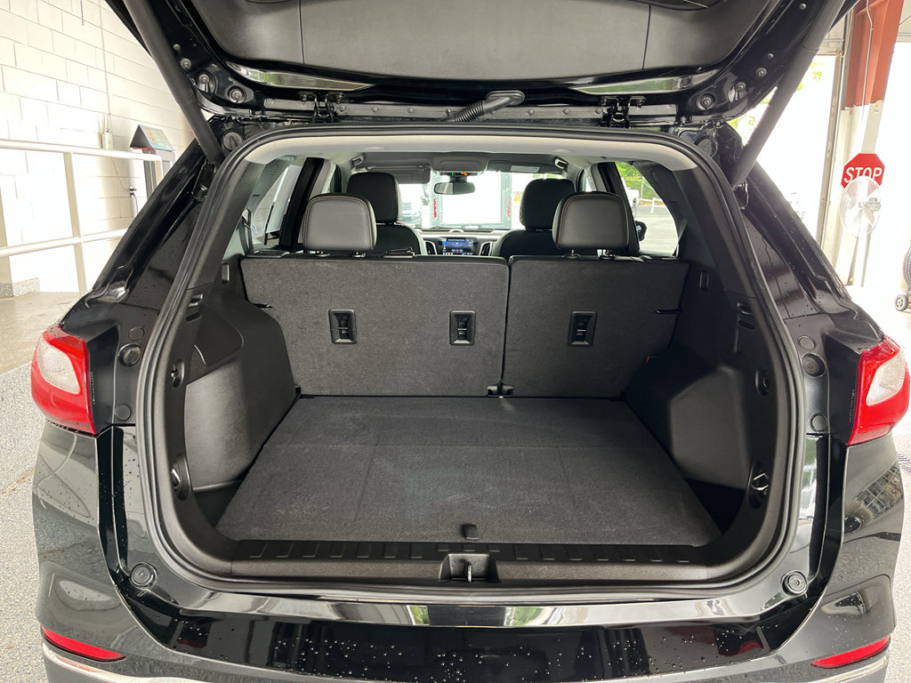 Used 2021 Chevrolet Equinox Premier w/ Redline Edition FWD image 8