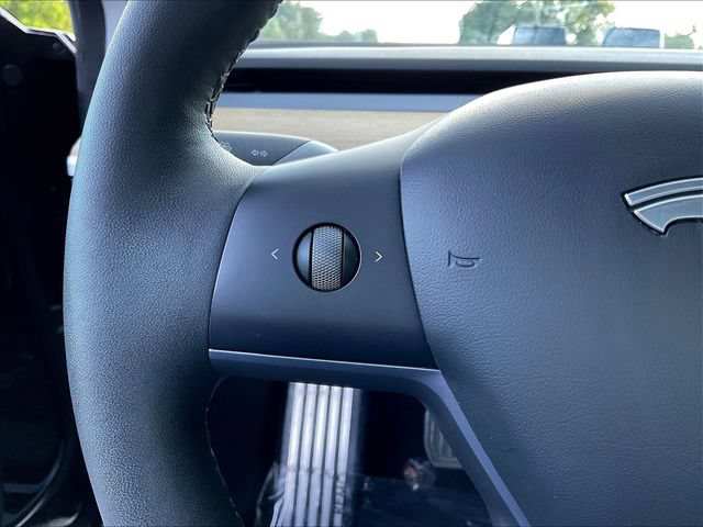 Used 2021 Tesla Model 3 Standard Range Plus RWD image 13