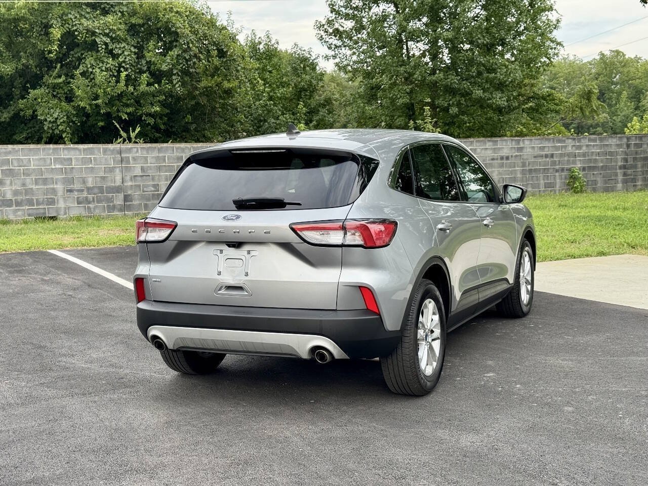 Used 2022 Ford Escape SE FWD image 5