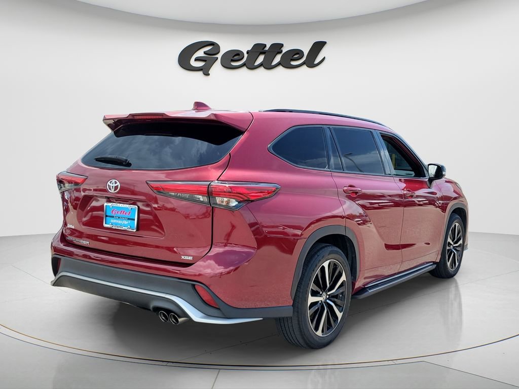 Used 2021 Toyota Highlander XSE image 4