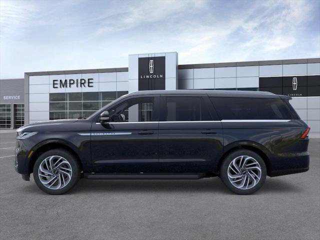 New 2026 Lincoln Navigator L Premier AWD/4WD image 3