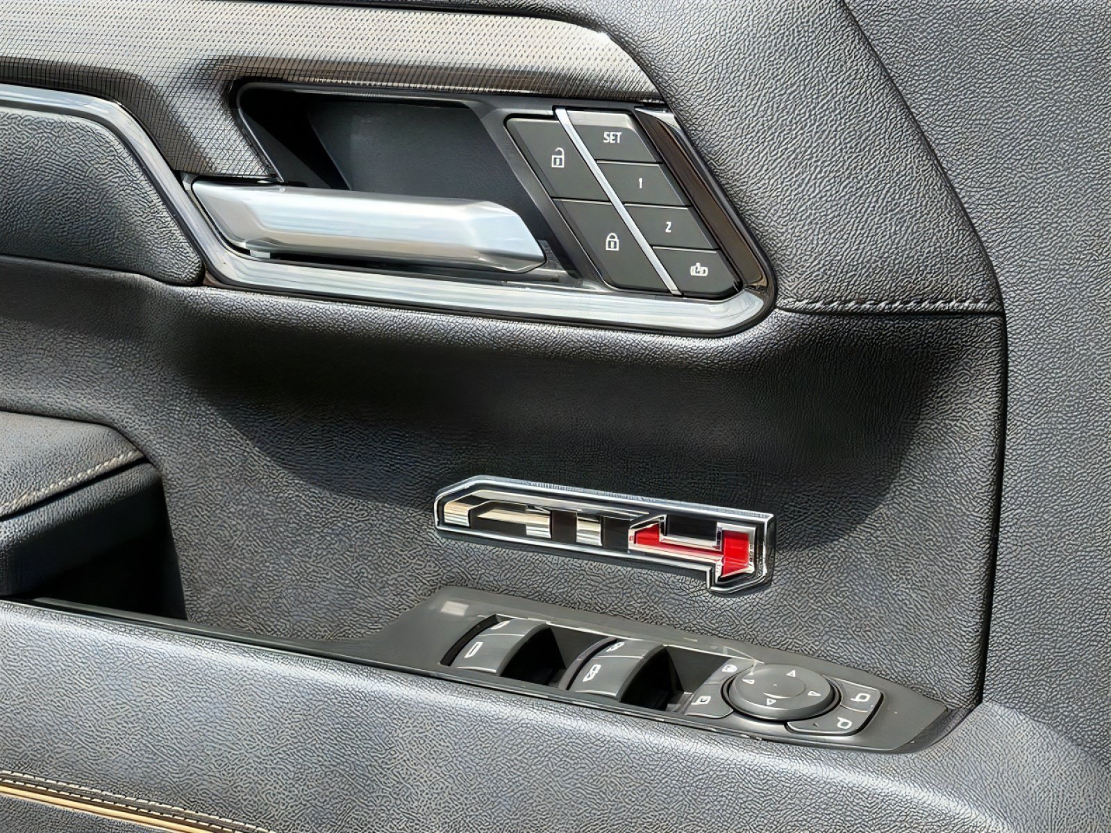 Used 2025 GMC Sierra 1500 AT4 w/ AT4 Premium Package AWD/4WD image 19