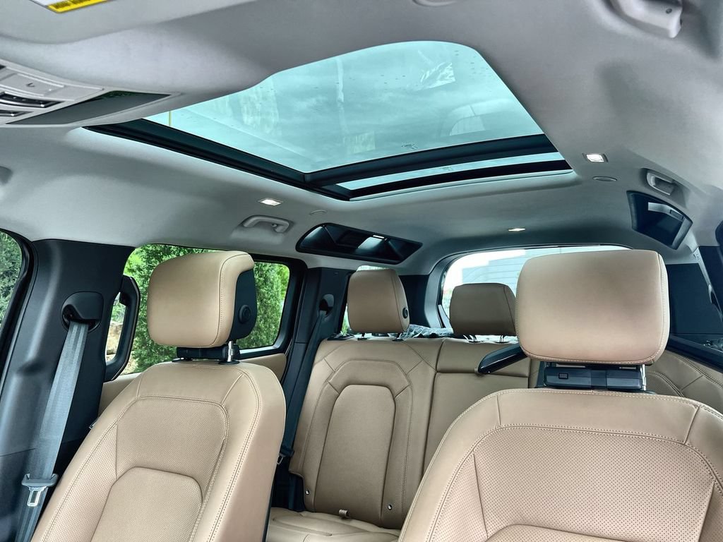 New 2026 Land Rover Defender 110 S AWD/4WD image 19