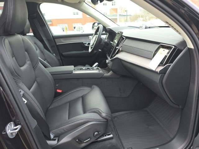 New 2026 Volvo XC90 T8 Ultra w/ Protection Package image 14