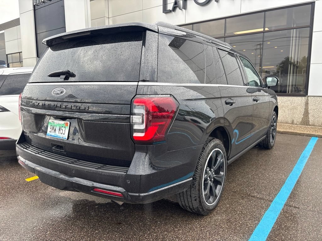 Used 2023 Ford Expedition Limited AWD/4WD image 6