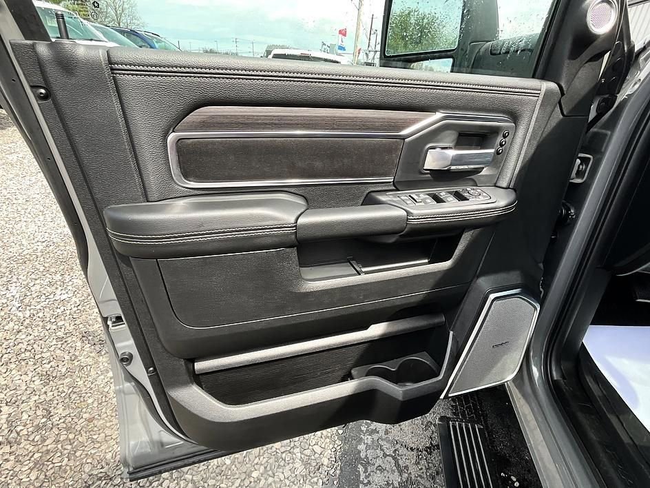 New 2026 RAM 3500 Laramie AWD/4WD image 11