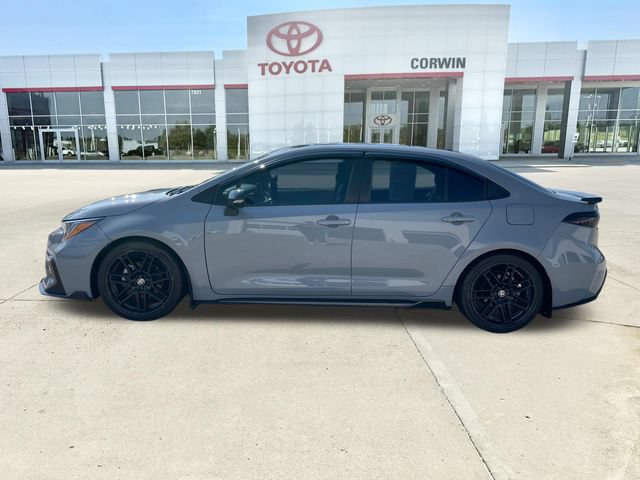 Used 2022 Toyota Corolla SE FWD image 2