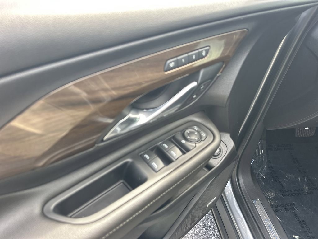 Used 2020 GMC Terrain Denali w/ Denali Premium Package image 17