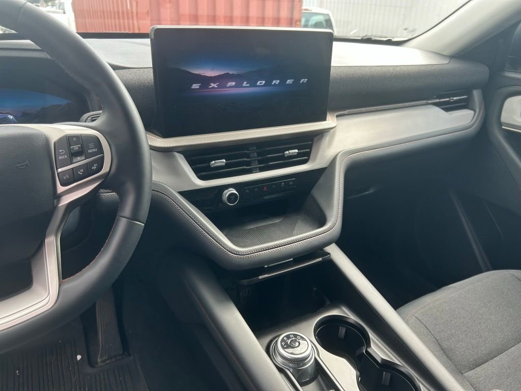 Used 2025 Ford Explorer Active image 14