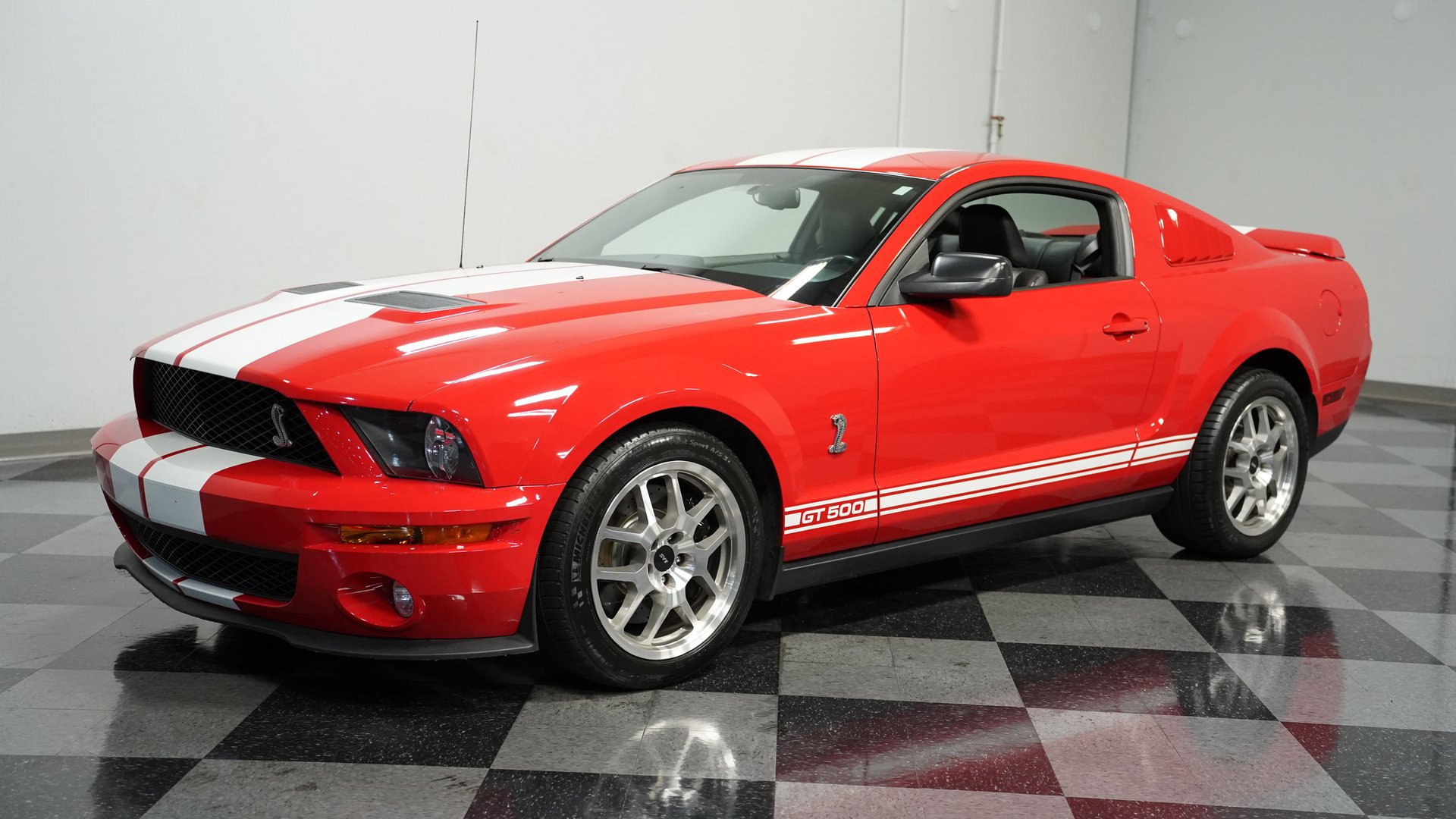 Used 2009 Ford Mustang Shelby GT500 RWD image 6