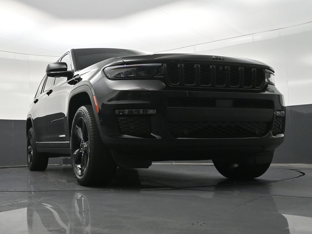 Used 2025 Jeep Grand Cherokee L Limited w/ Luxury Tech Group II RWD image 30