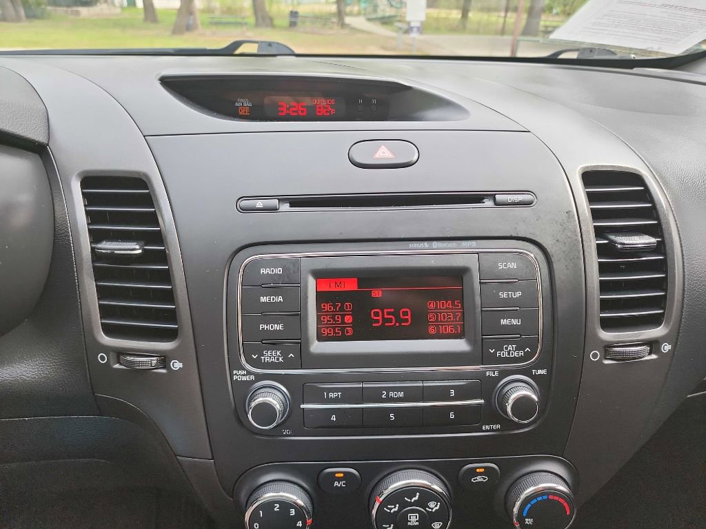 Used 2016 Kia Forte LX FWD image 17