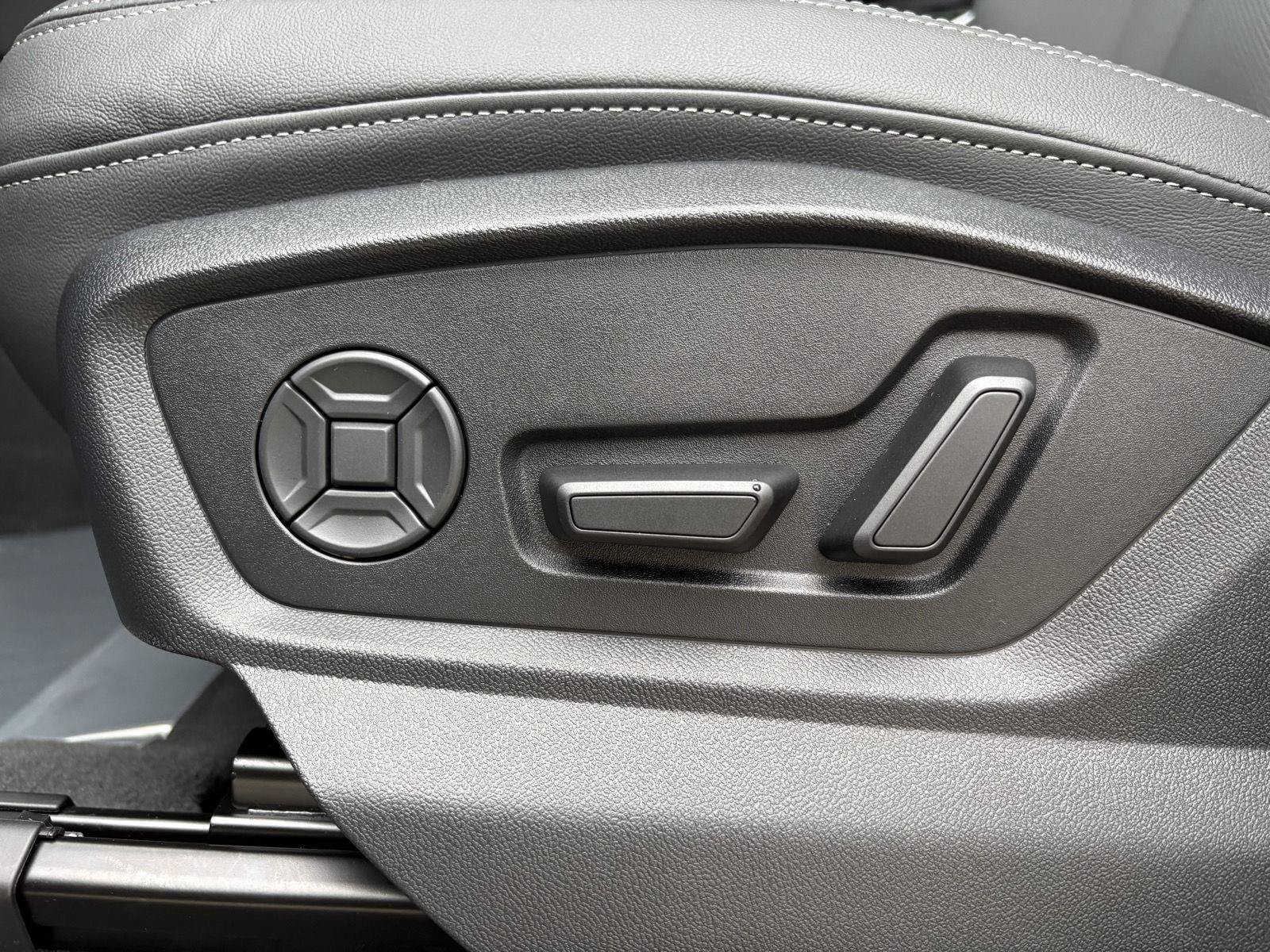 New 2026 Audi Q8 Premium Plus AWD/4WD image 11