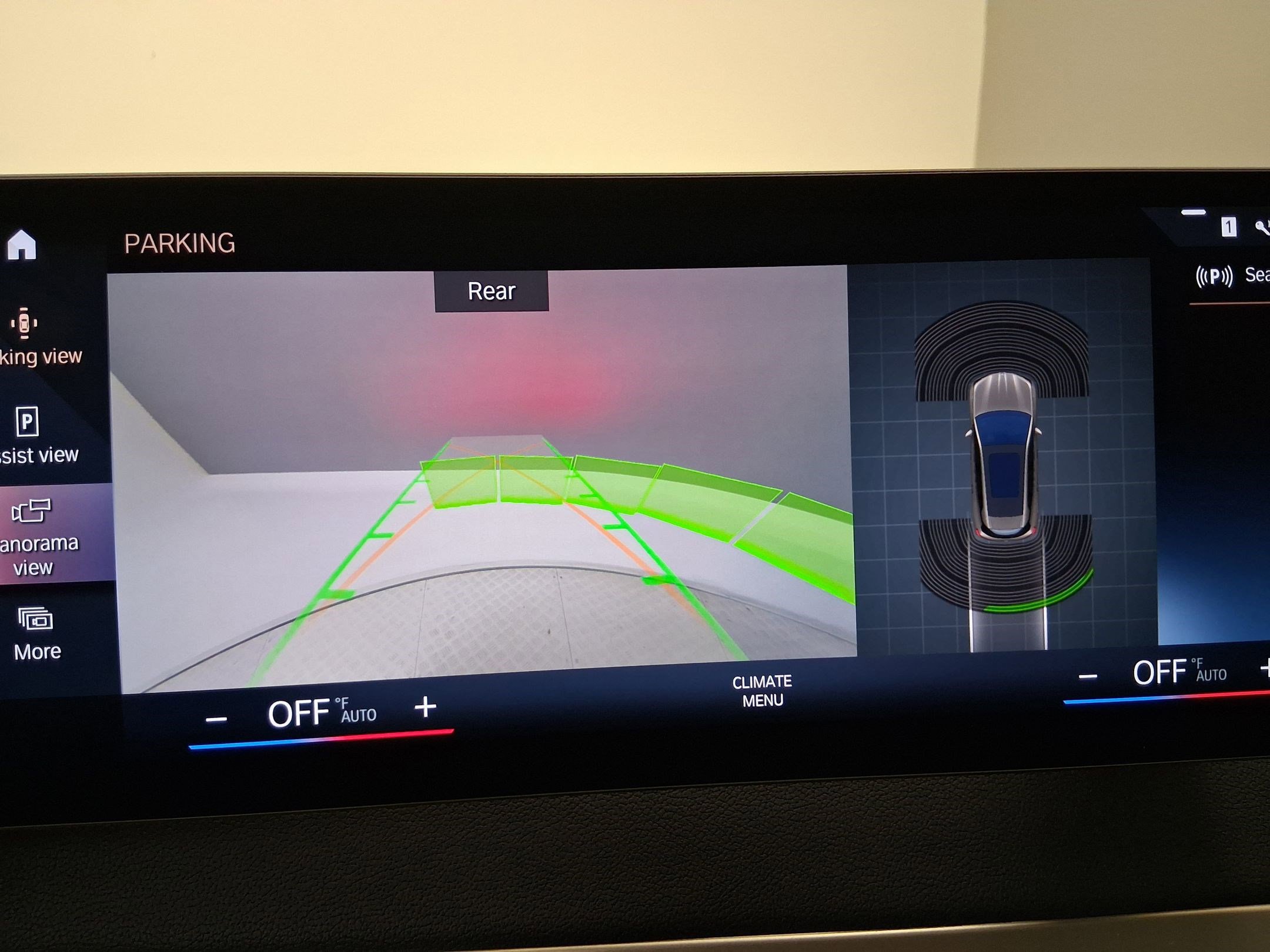 Used 2023 BMW iX xDrive50 w/ Sport Package image 28