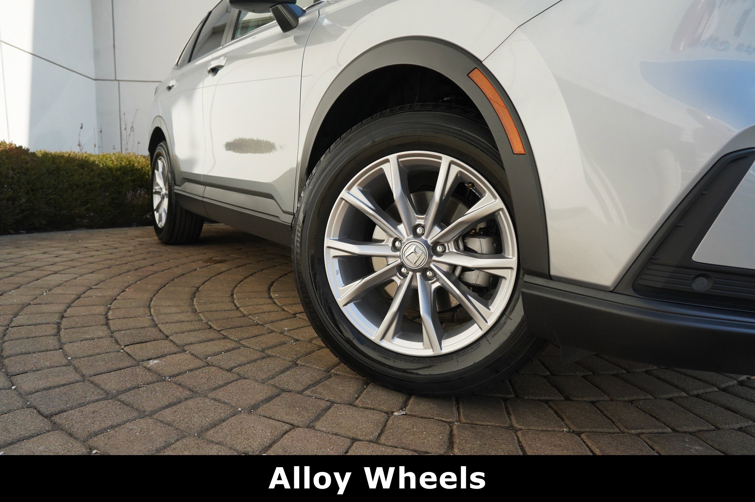 Used 2023 Honda CR-V EX-L image 17