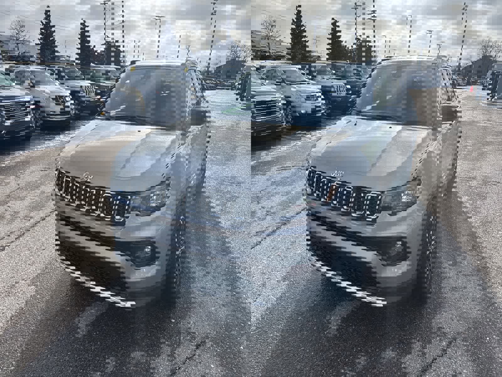 Certified 2023 Jeep Compass Limited image 2