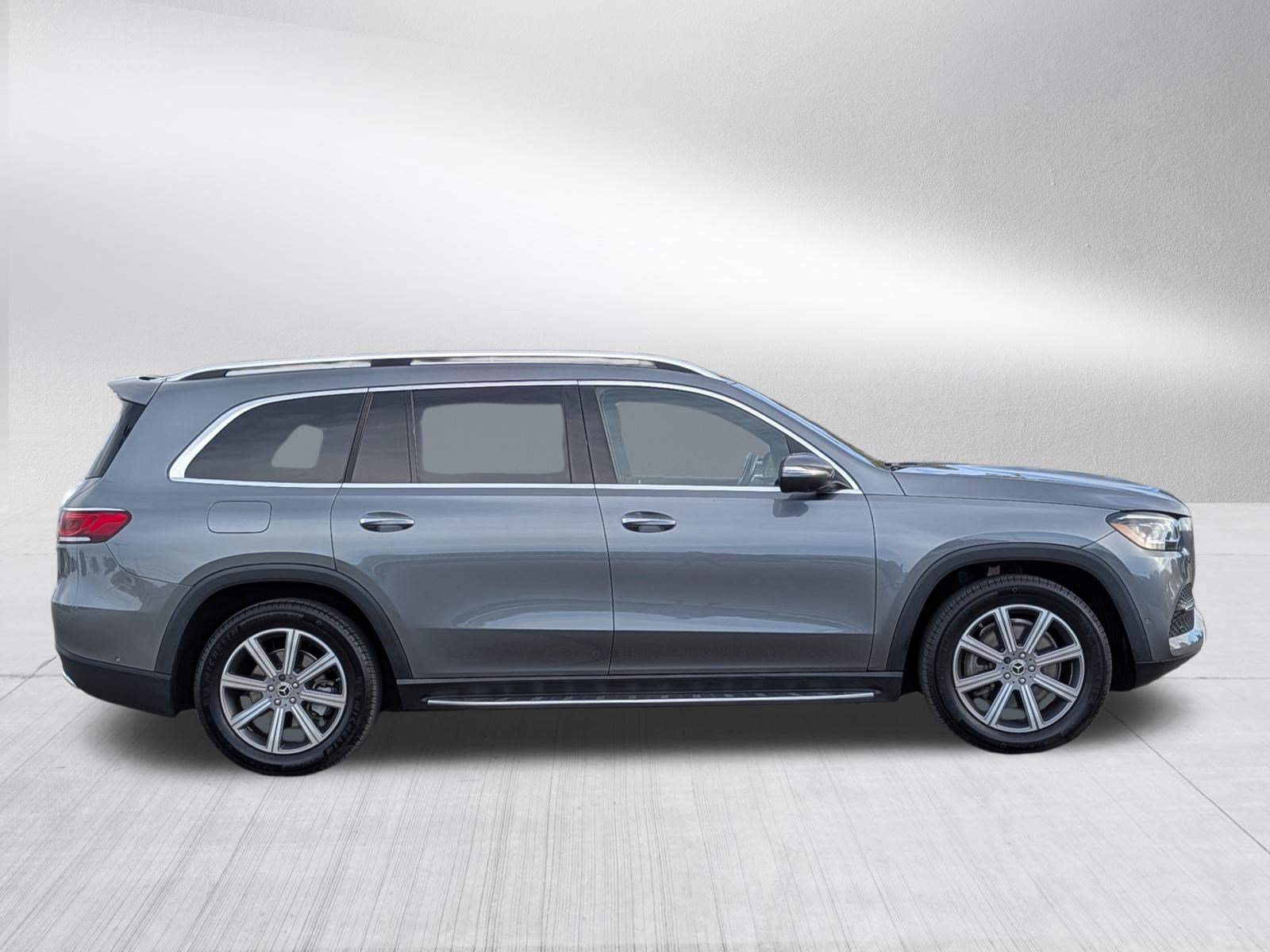 Used 2022 Mercedes-Benz GLS 450 4MATIC image 8