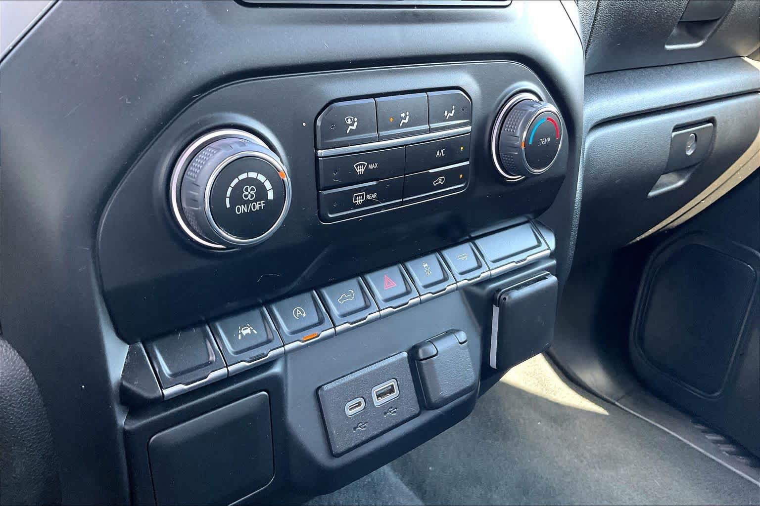 Used 2022 Chevrolet Silverado 1500 Custom RWD image 34