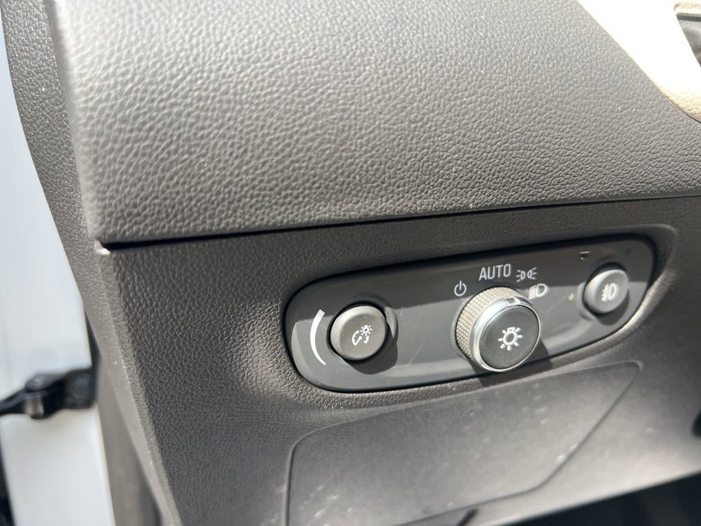 Used 2022 Buick Encore GX Essence w/ Advanced Technology Package image 61