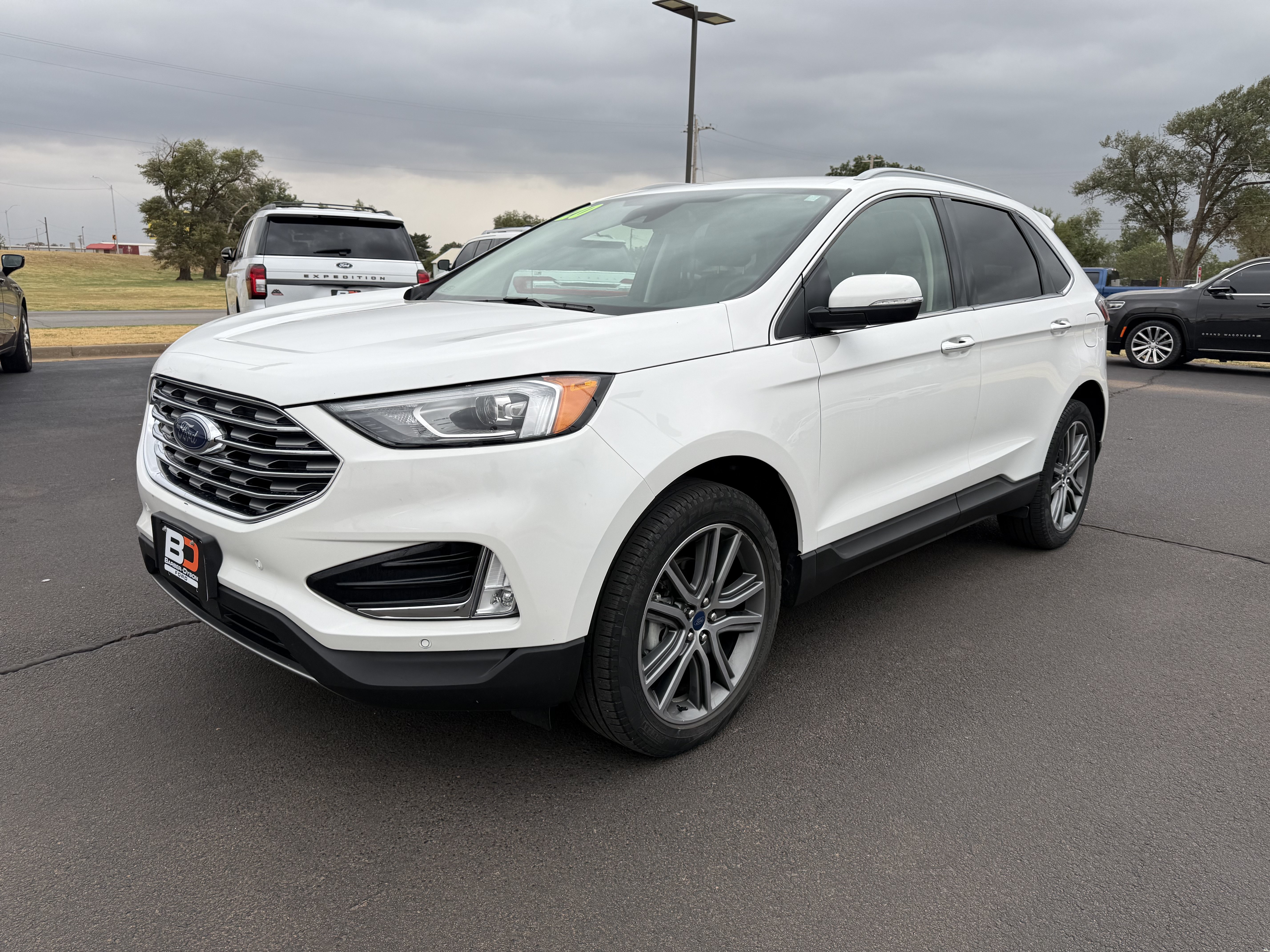 Used 2020 Ford Edge Titanium FWD image 1