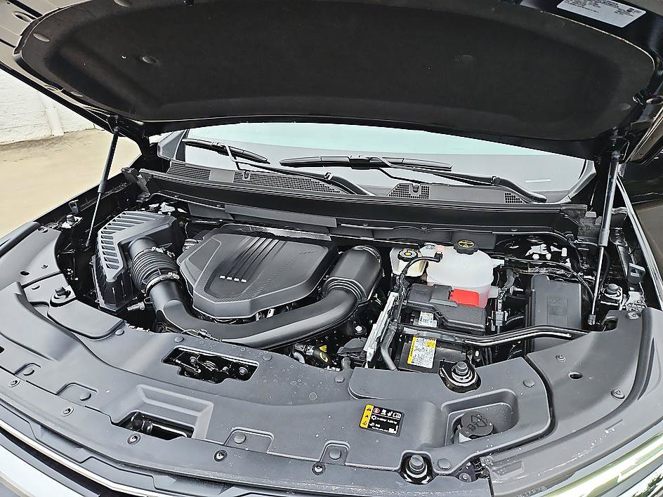 New 2027 Chevrolet Traverse LT FWD image 22