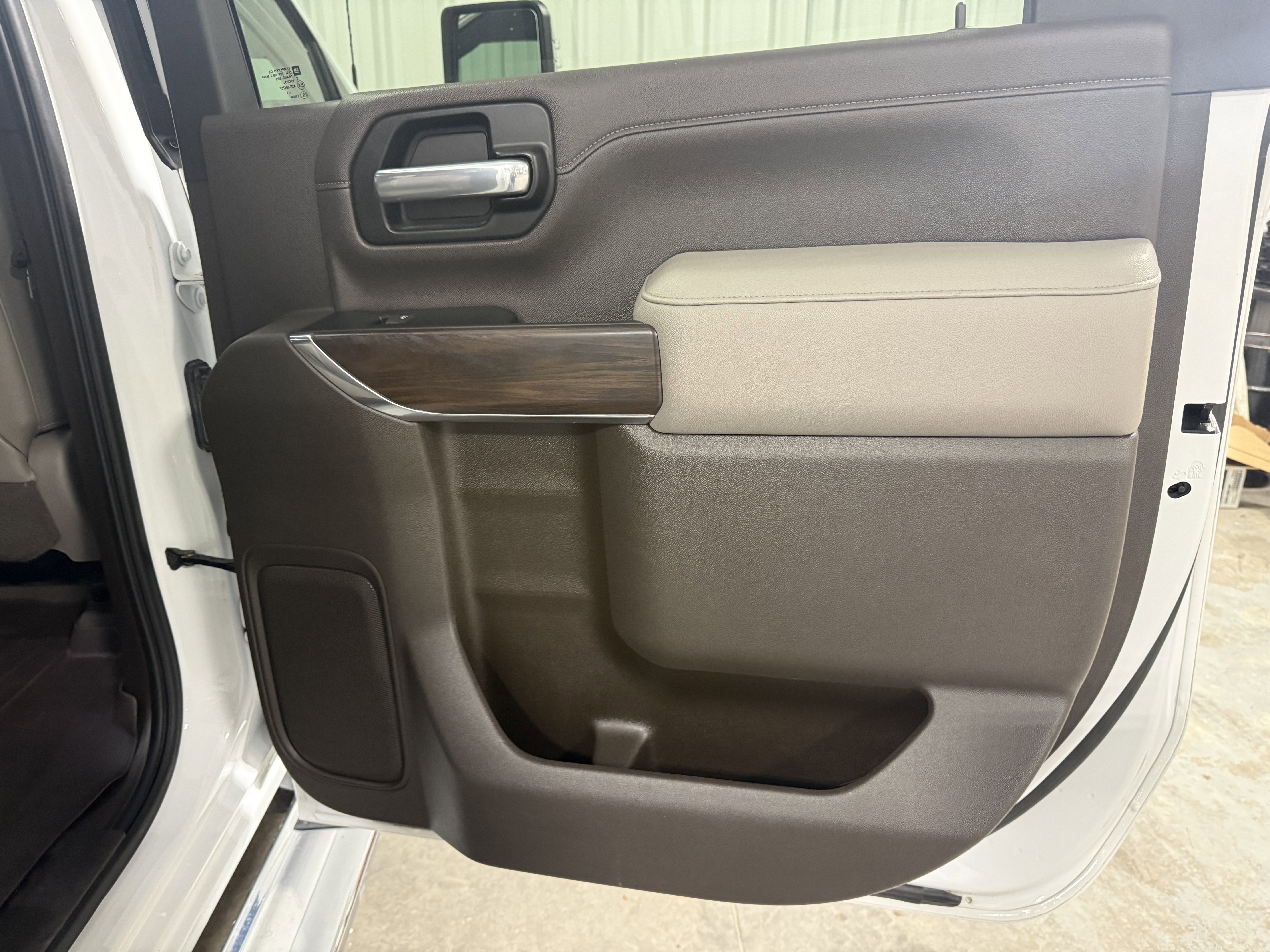 Used 2020 GMC Sierra 2500 SLT w/ SLT Premium Plus Package AWD/4WD image 6