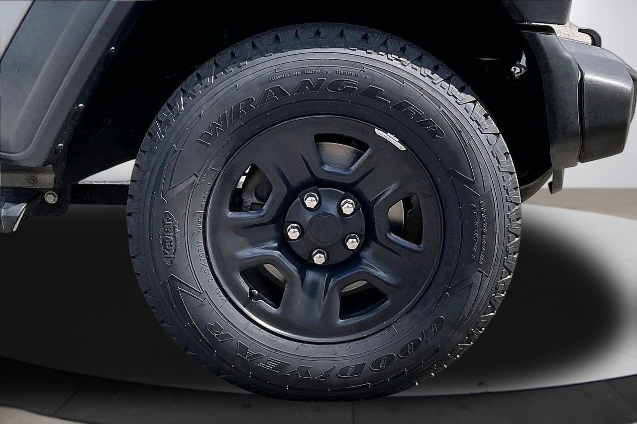 Certified 2020 Jeep Gladiator Sport w/ Quick Order Package 24S image 34