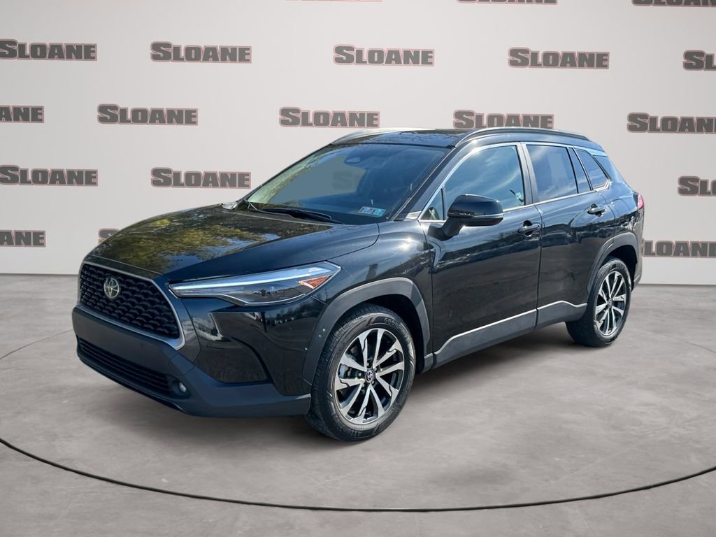 Used 2023 Toyota Corolla Cross XLE w/ Convenience Package image 1