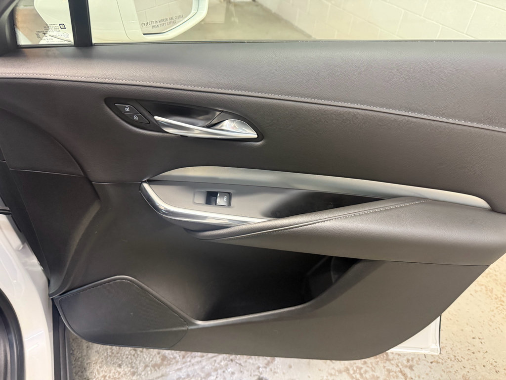 Used 2019 Cadillac XT4 Premium Luxury AWD/4WD image 22