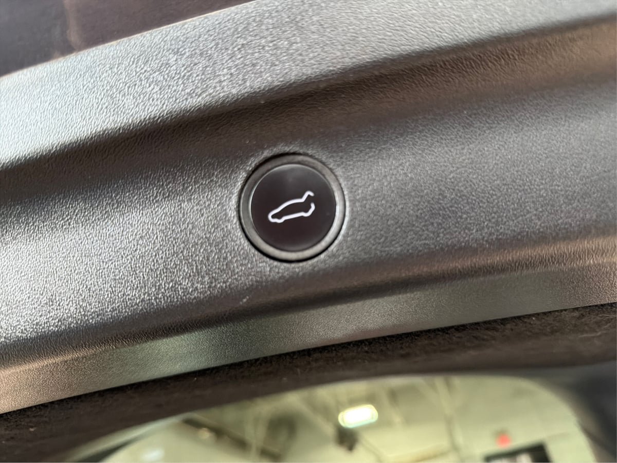 Used 2023 Tesla Model Y Long Range AWD/4WD image 14