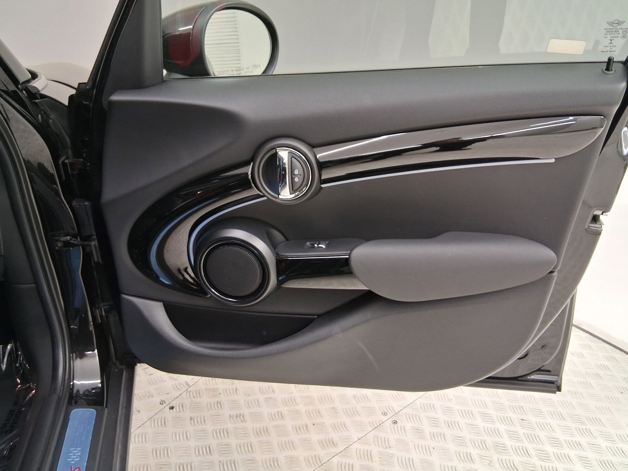 Certified 2023 MINI Cooper S image 32