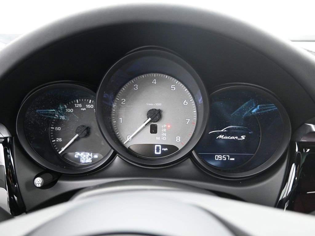 Used 2023 Porsche Macan S image 27
