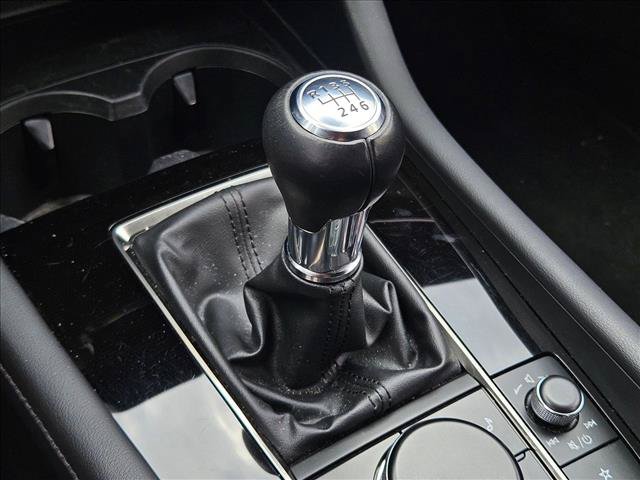 Used 2023 MAZDA MAZDA3 s FWD image 9