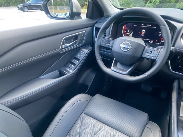 New 2025 Nissan Rogue Platinum w/ Platinum Premium Package AWD/4WD image 34