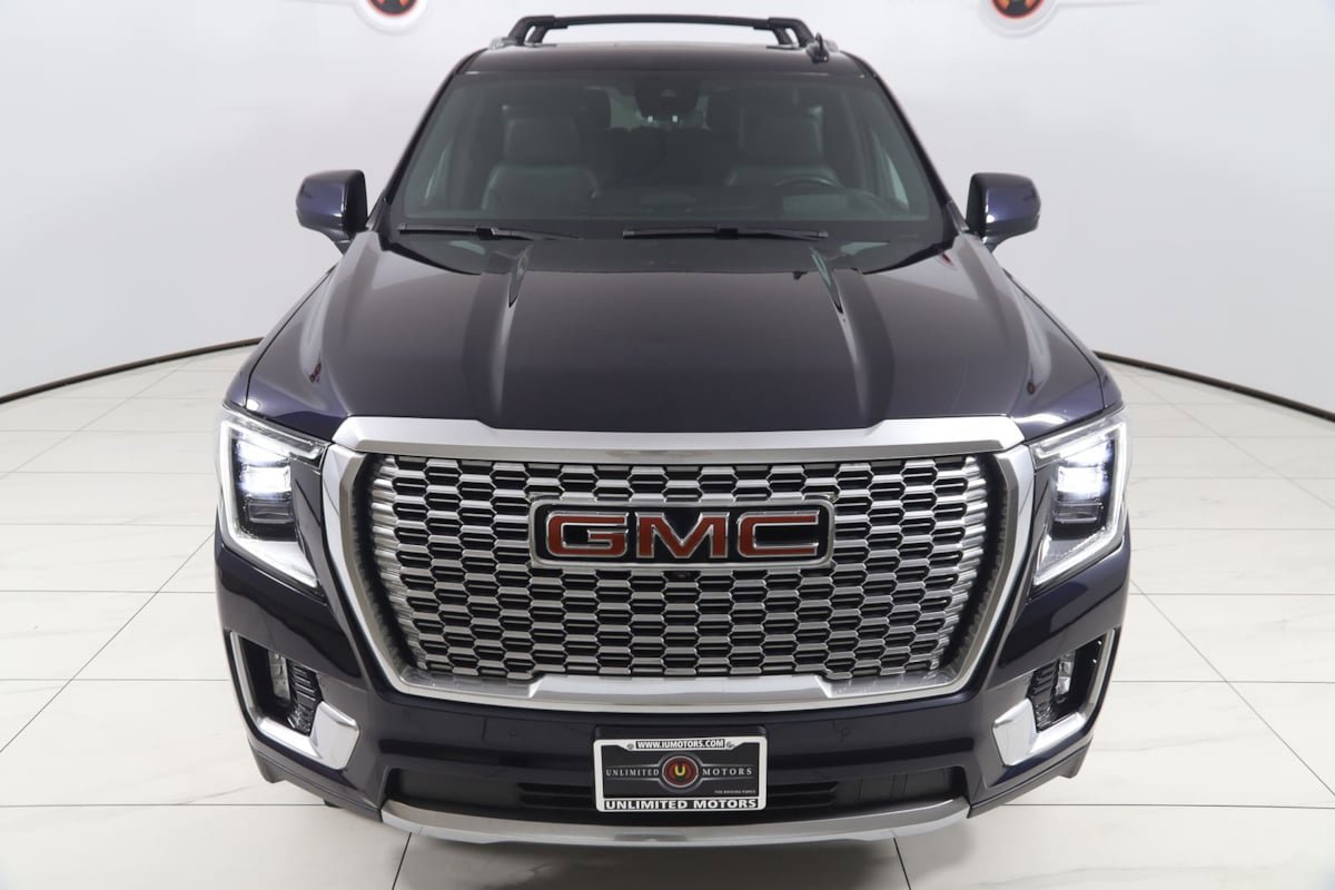 Used 2023 GMC Yukon XL Denali w/ Advanced Technology Package AWD/4WD image 57