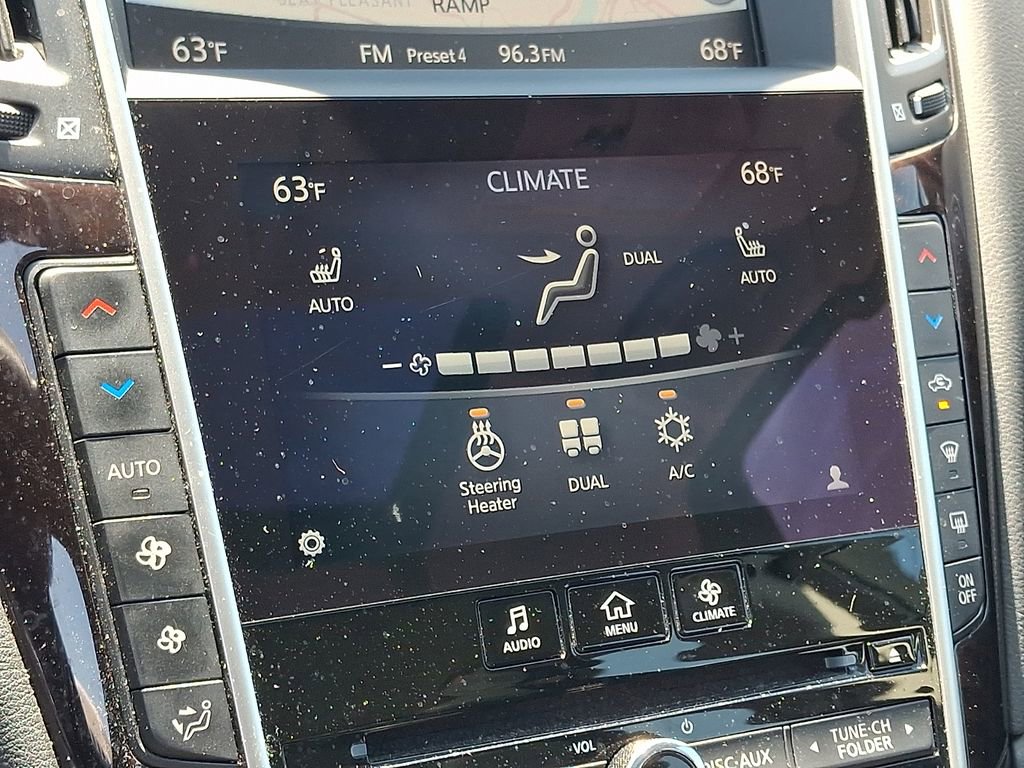 Used 2018 INFINITI Q50 Luxe w/ Essential Package (3.0T Luxe) AWD/4WD image 16