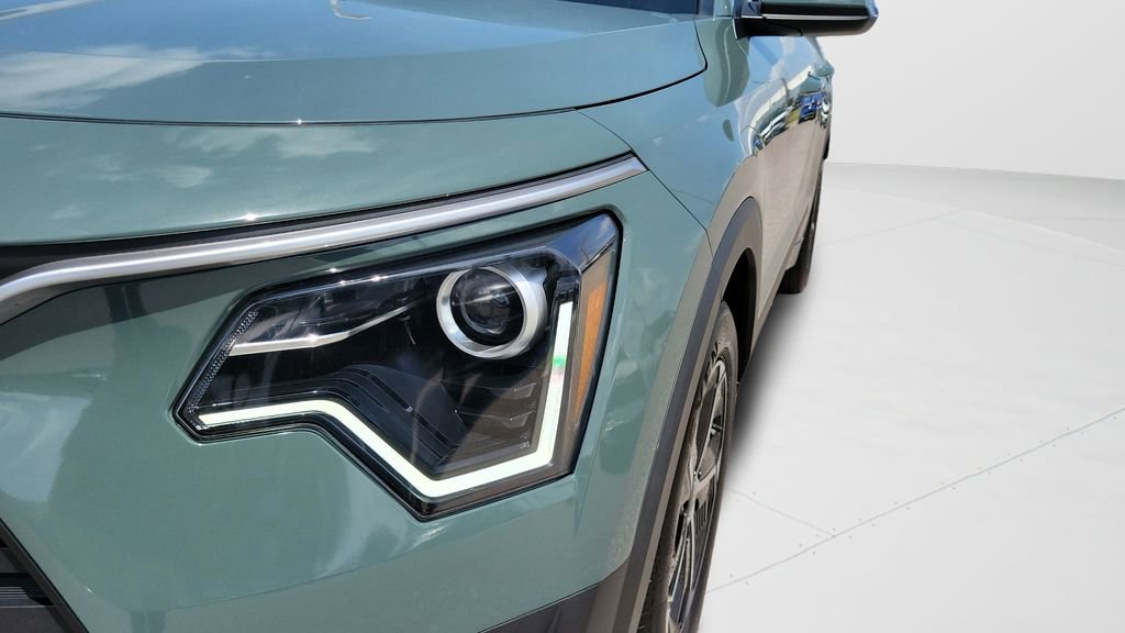 Used 2025 Kia Niro EX FWD image 31