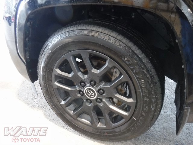 Certified 2024 Toyota Sequoia Platinum image 10