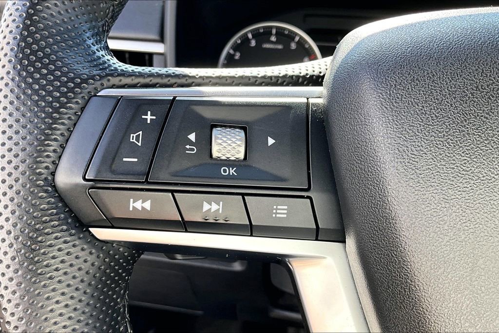 Used 2022 Mitsubishi Outlander SE image 11