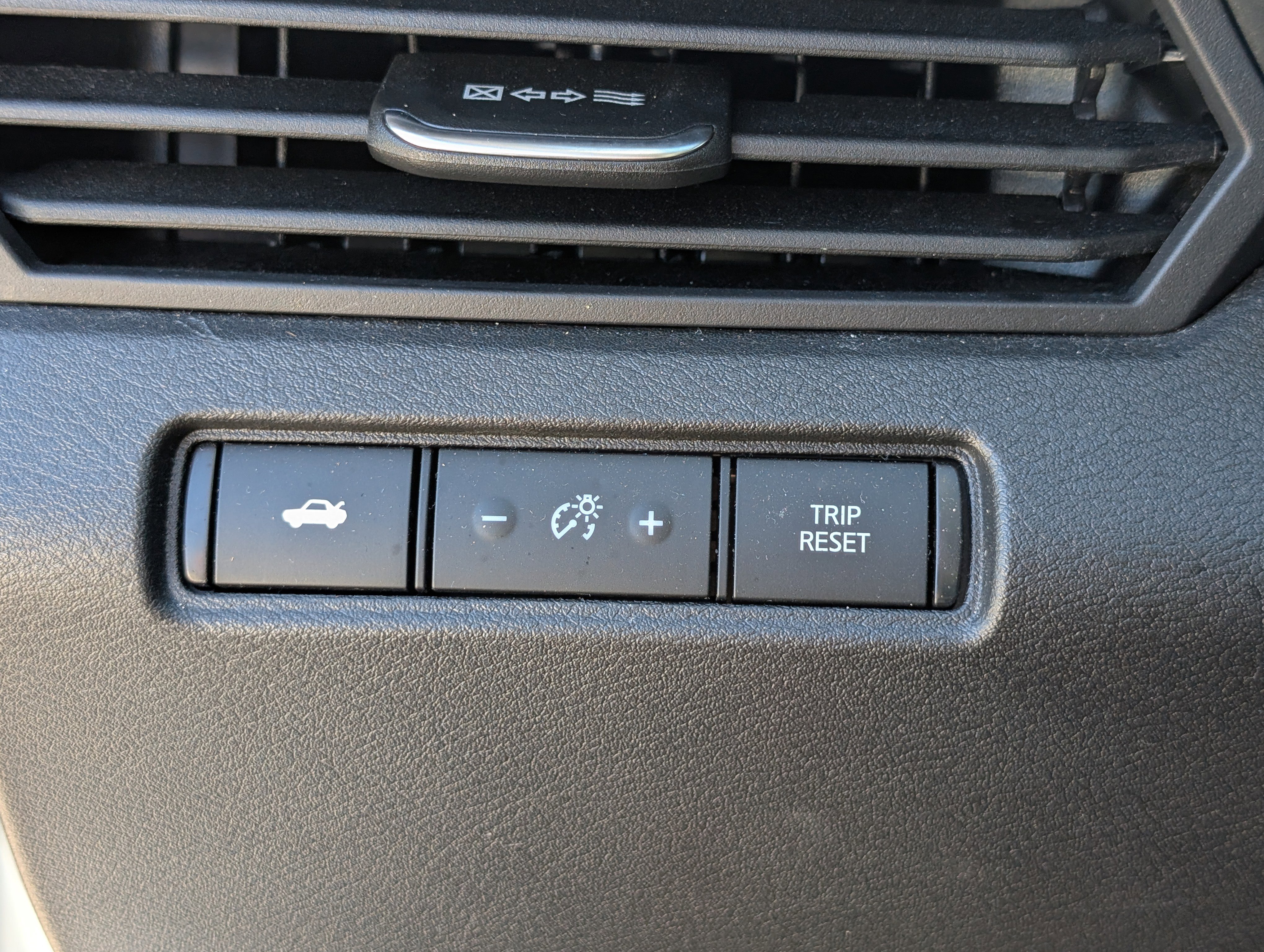 Used 2024 Nissan Altima 2.5 SV image 20