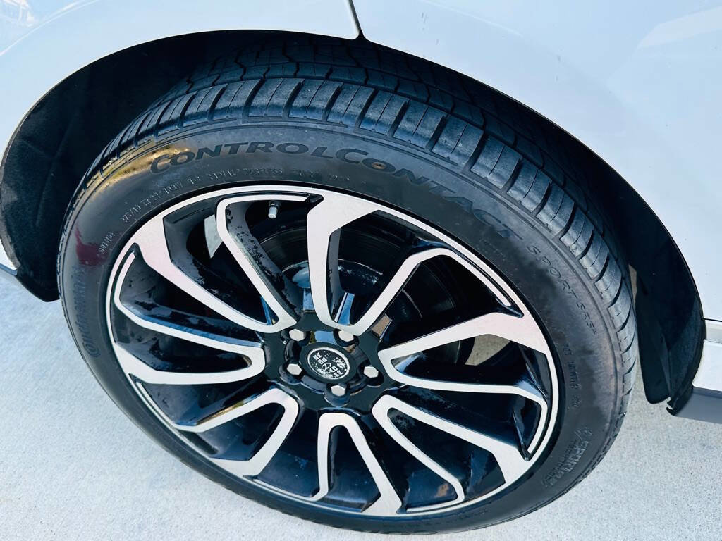 Used 2017 Land Rover Range Rover HSE image 26