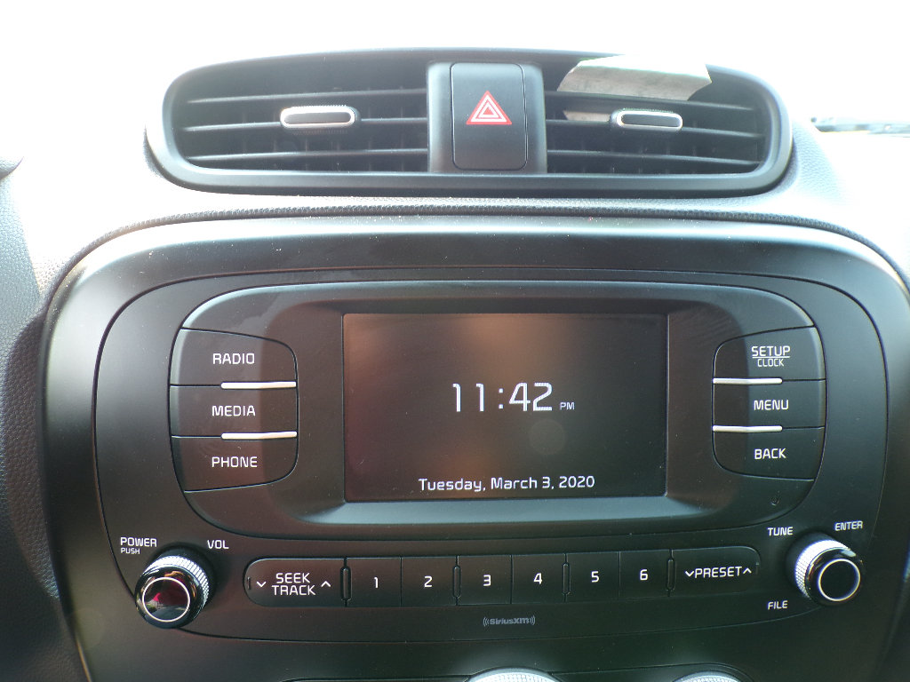 Used 2017 Kia Soul FWD image 18