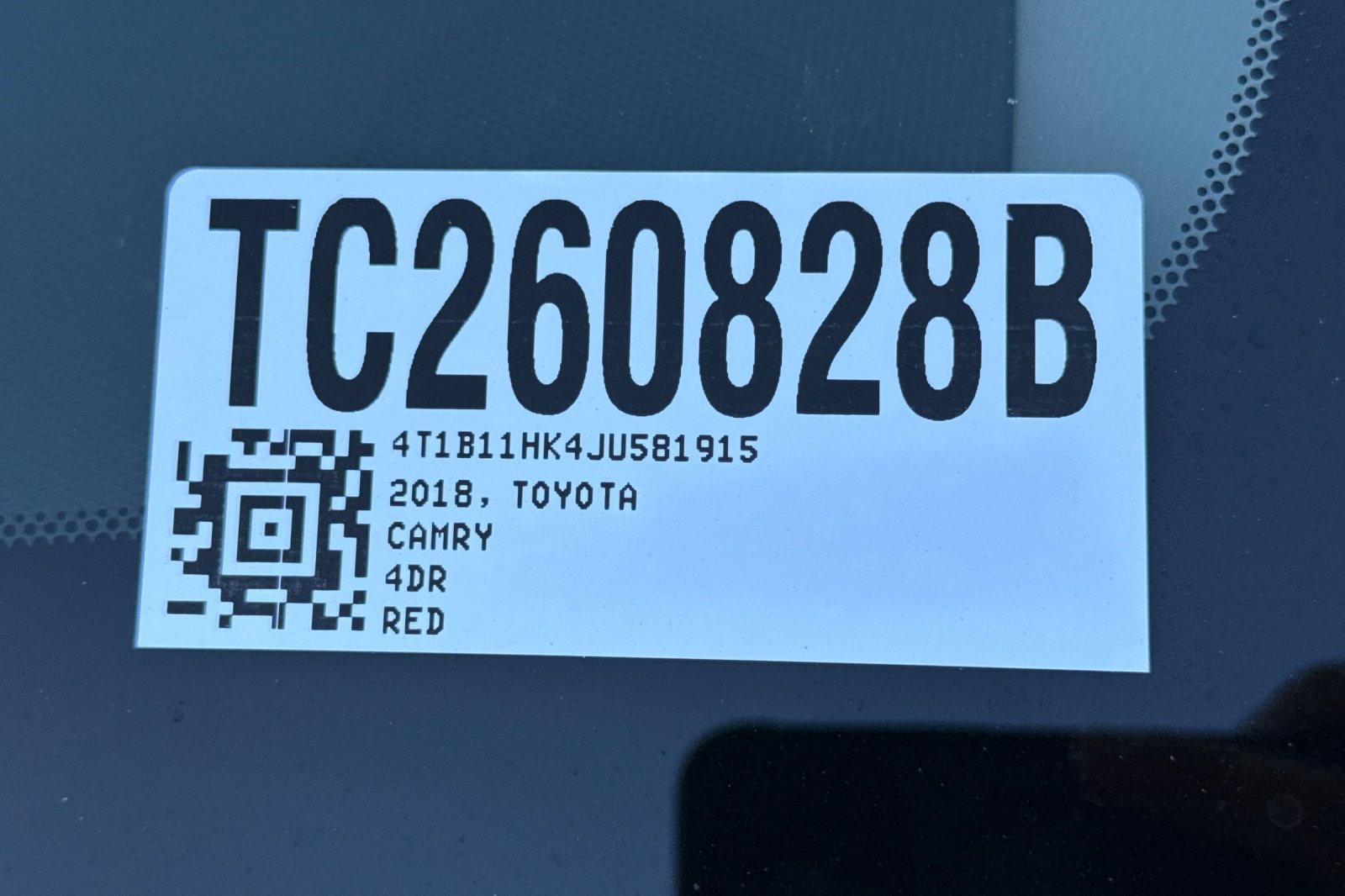 Used 2018 Toyota Camry XLE FWD image 3