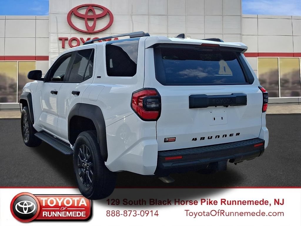 Certified 2025 Toyota 4Runner SR5 AWD/4WD image 4