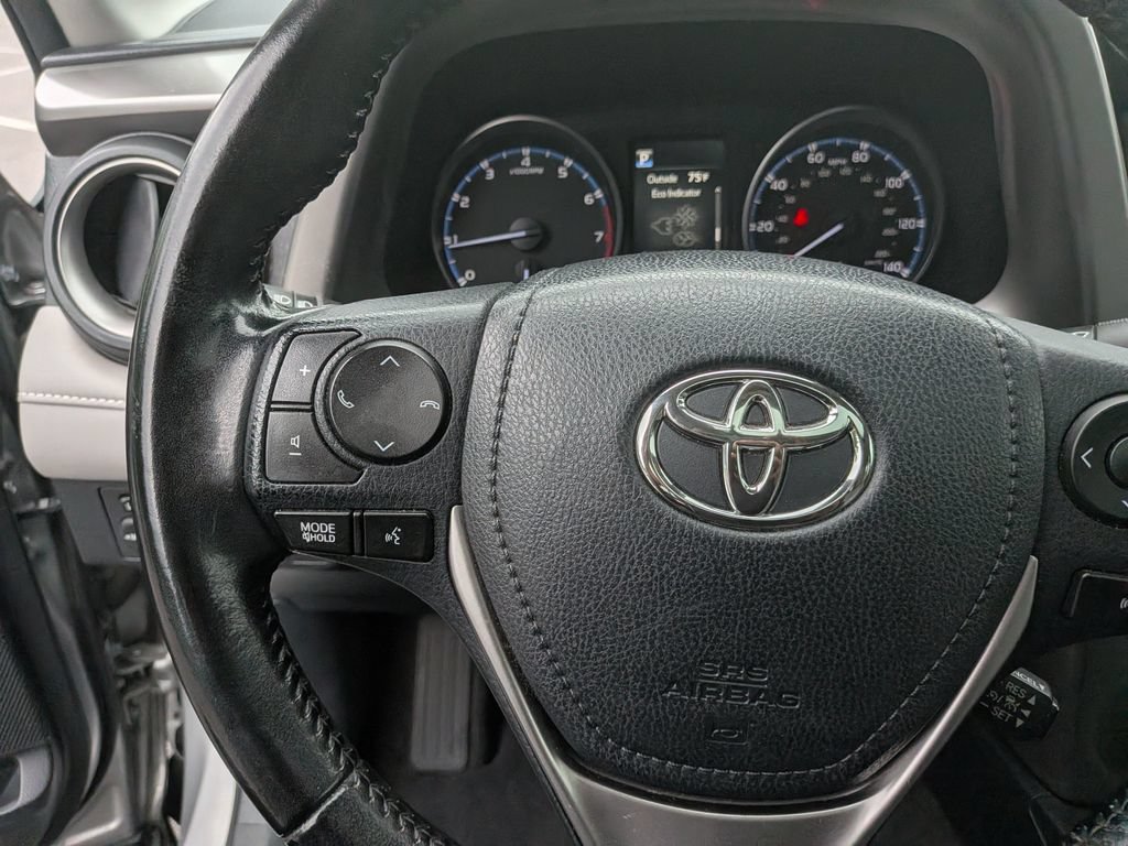 Used 2018 Toyota RAV4 XLE FWD image 3