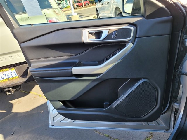 Used 2023 Ford Explorer XLT w/ Equipment Group 202A image 30