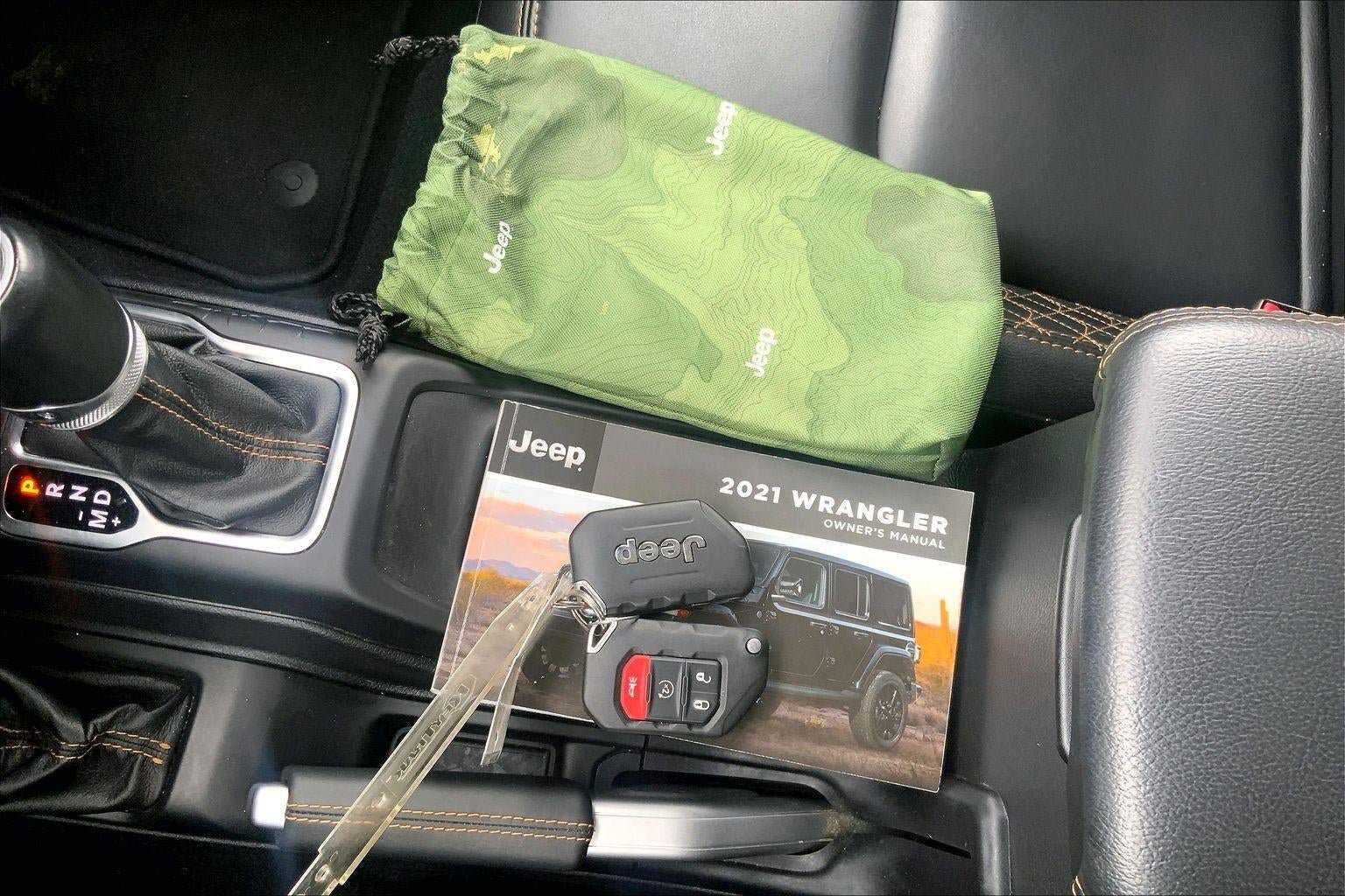 Used 2021 Jeep Wrangler Unlimited Sahara AWD/4WD image 12